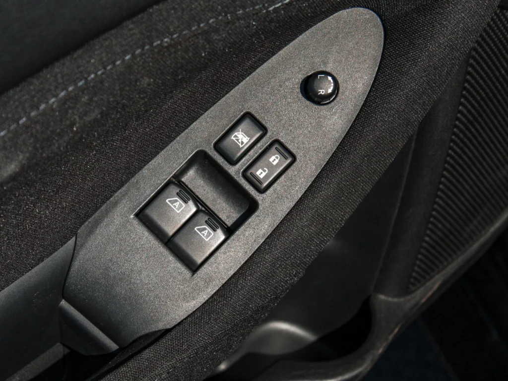 Used 2024 Black Diamond Pearl Nissan Sport image 9
