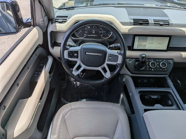 Used 2023 Santorini Black Metallic Land Rover SE image 16