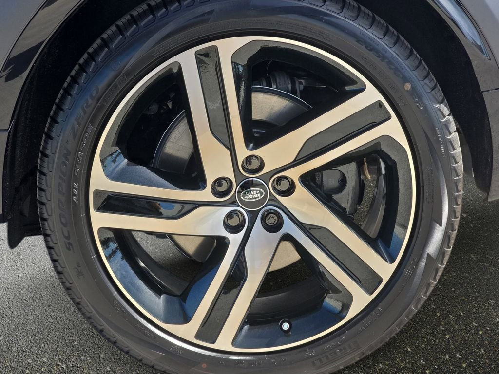 New 2026 Carpathian Grey Land Rover Tempest Edition image 36