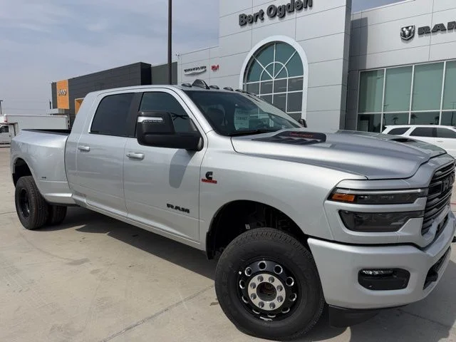 New 2026 Silver-Zynith Exterior Paint RAM Laramie image 1
