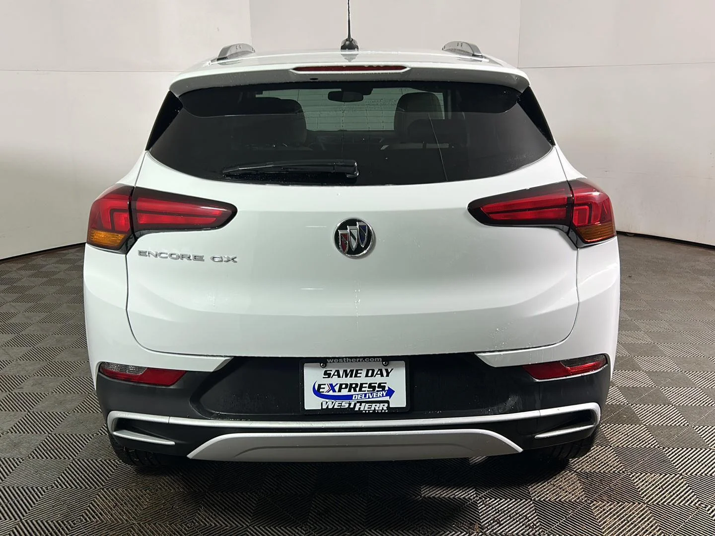 Used 2023 Summit White Buick Select image 8