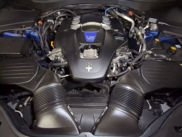 Used 2022 Blue Maserati Modena image 30