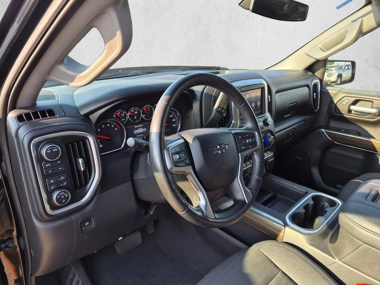 Used 2021 Black Chevrolet RST image 13