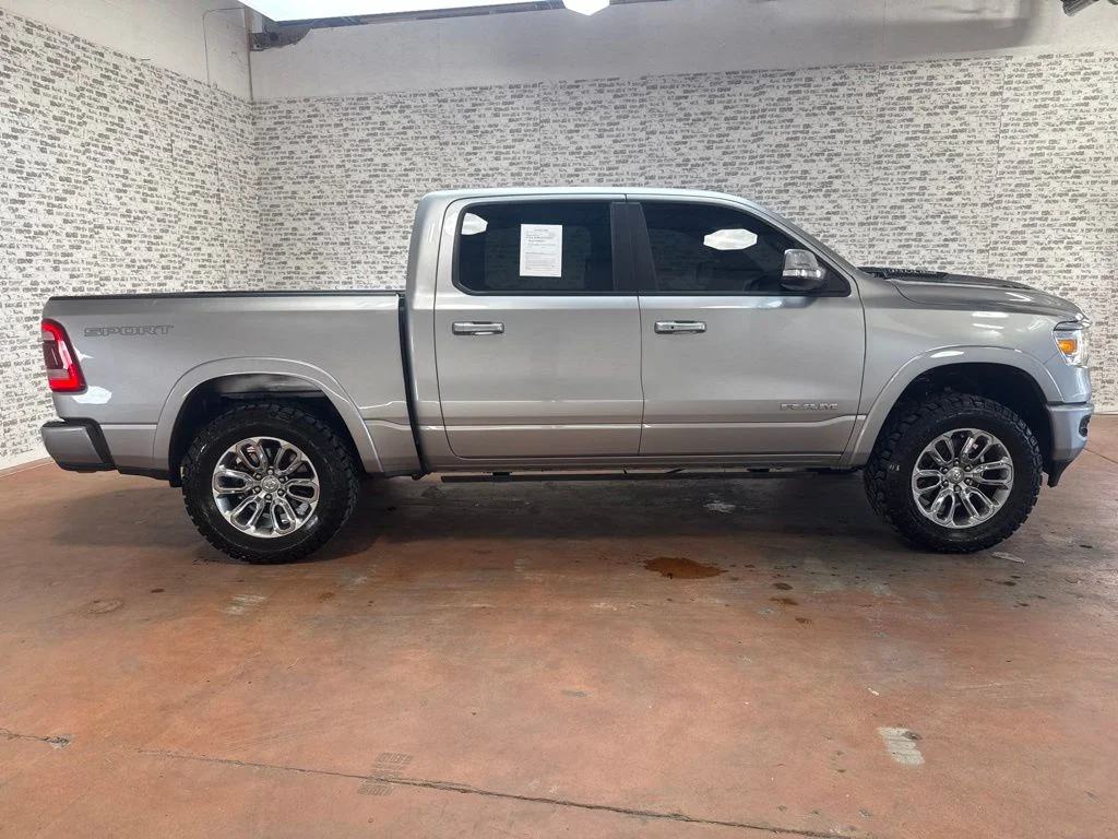 Used 2022 Billet Silver Metallic Clearcoat Ram Laramie image 8