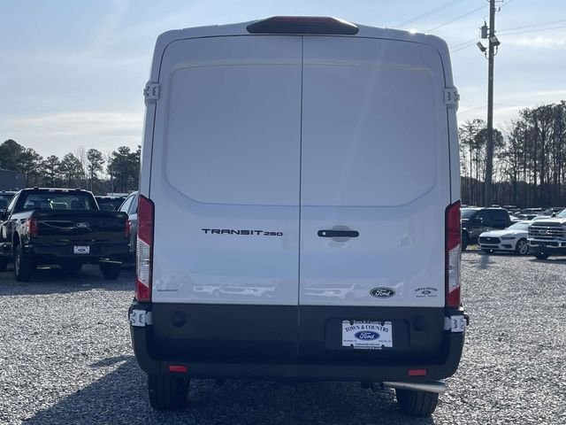 New 2026 Oxford White Ford Base image 2