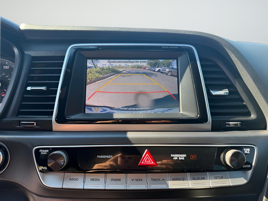 Used 2018 Red Hyundai Sport image 15