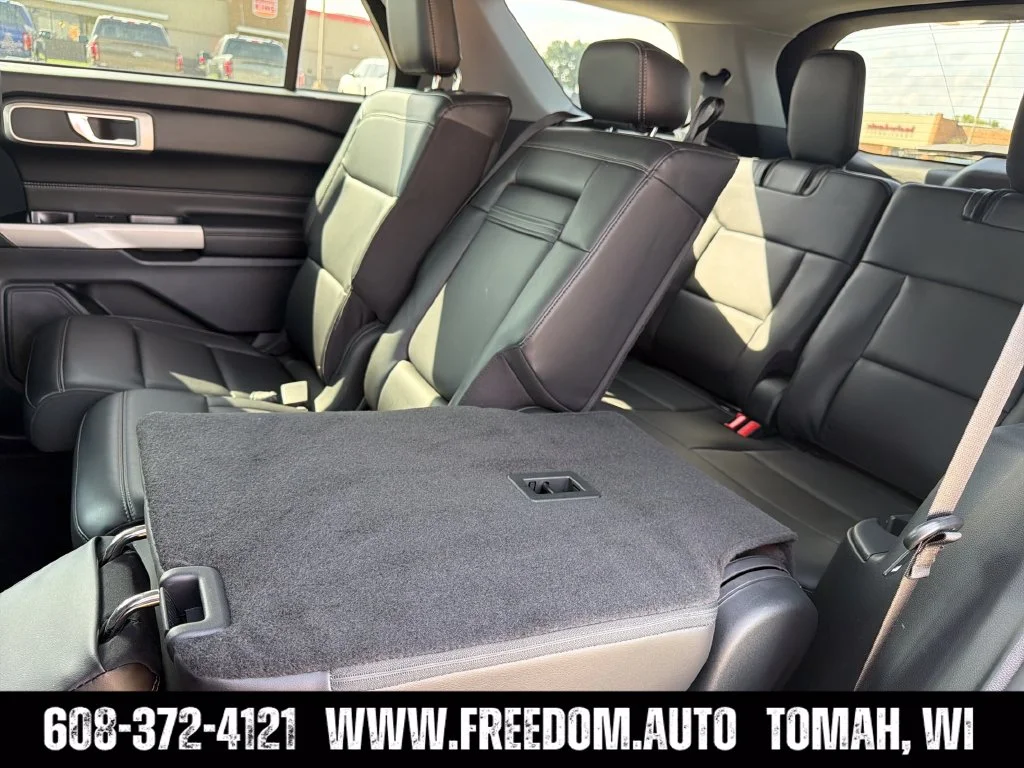Used 2022 Blue Metallic Ford XLT image 29