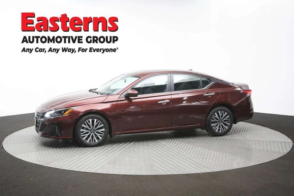 Used 2023 Red Nissan 2.5 SV image 58