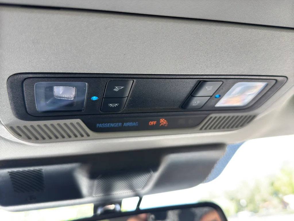 Used 2023 Oxford White Ford XLT image 40