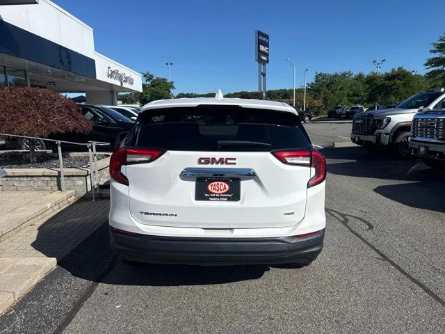 Used 2024 White GMC SLE image 5
