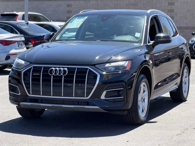 2023 Audi Q5 40 Premium's photo