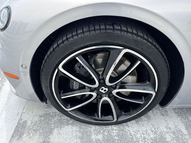 Used 2021 Silver Bentley V8 image 10