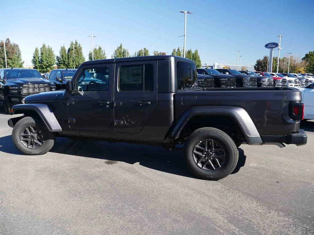 2025 Jeep Gladiator Sport S - Photo 16