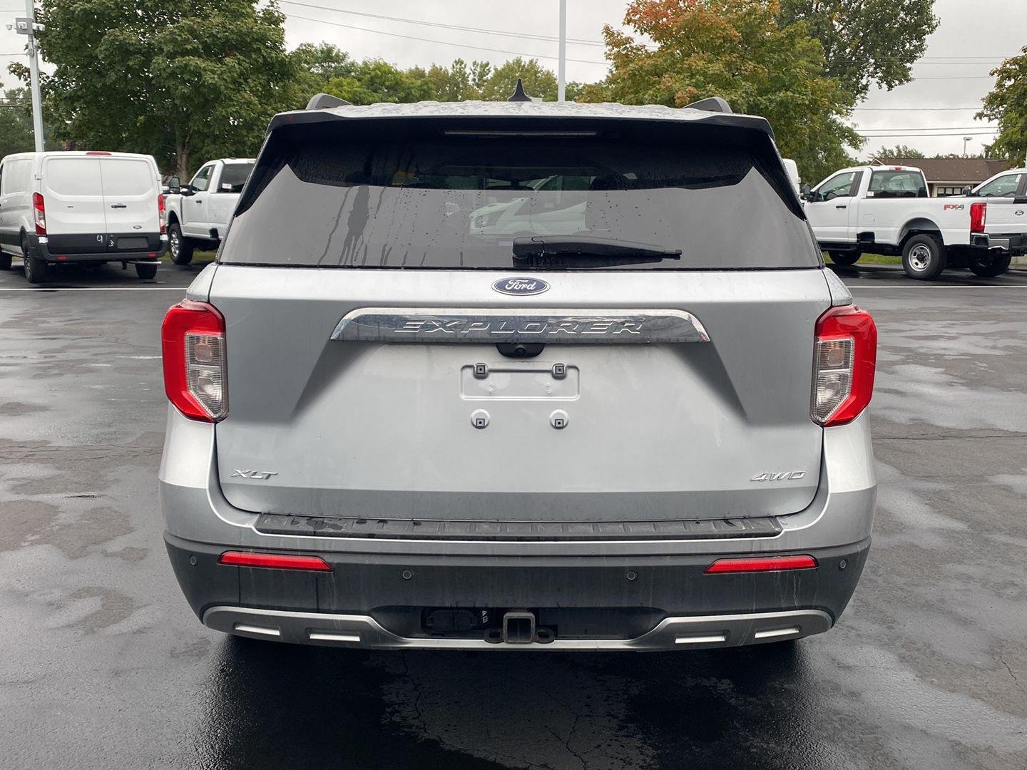 Used 2023 Iconic Silver Ford XLT image 11