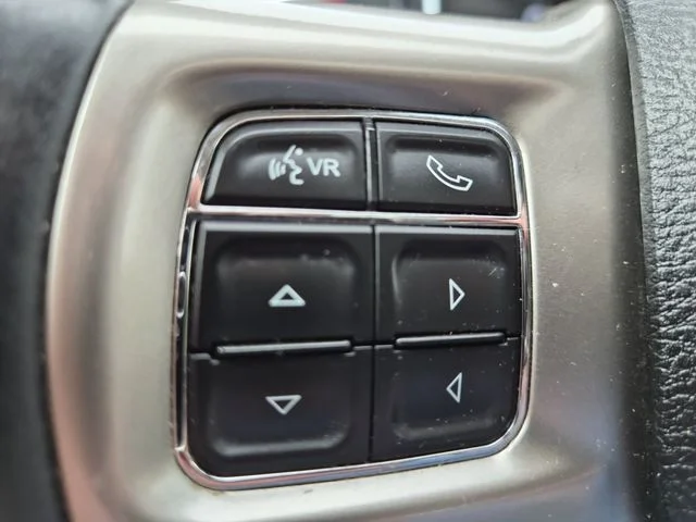 Used 2015 Crystal Metallic Ram Laramie image 19