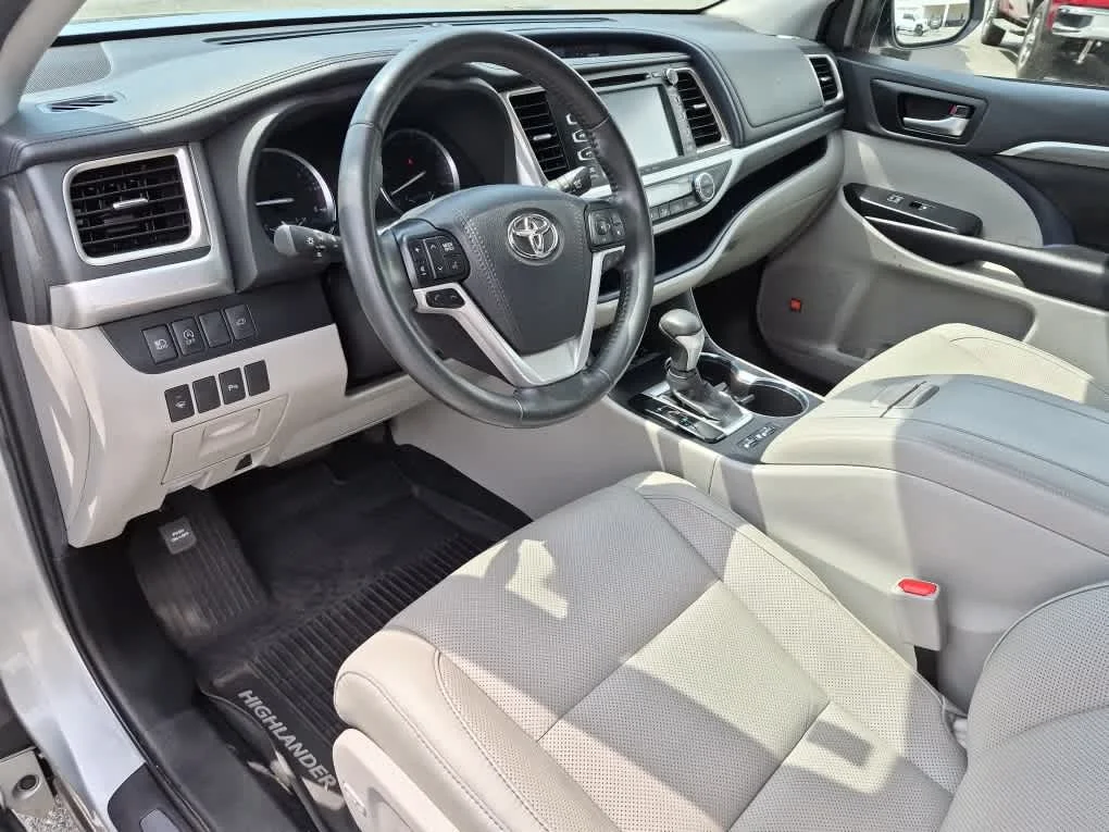 Used 2019 Celestial Silver Metallic Toyota Limited image 12