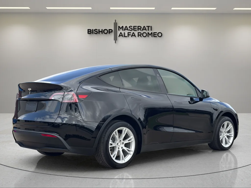 Used 2023 Black Tesla Standard Range image 4