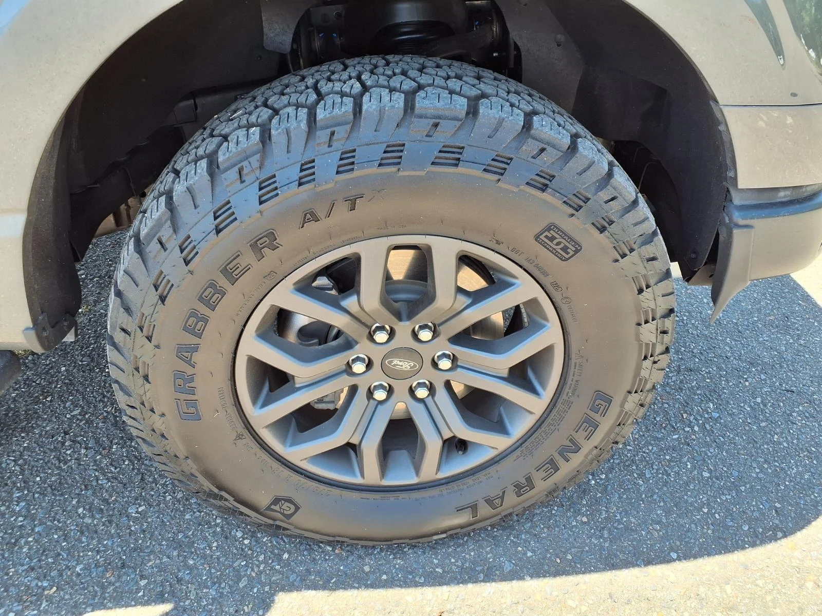 Certified Used 2025 Carbonized Gray Metallic Ford Tremor image 14
