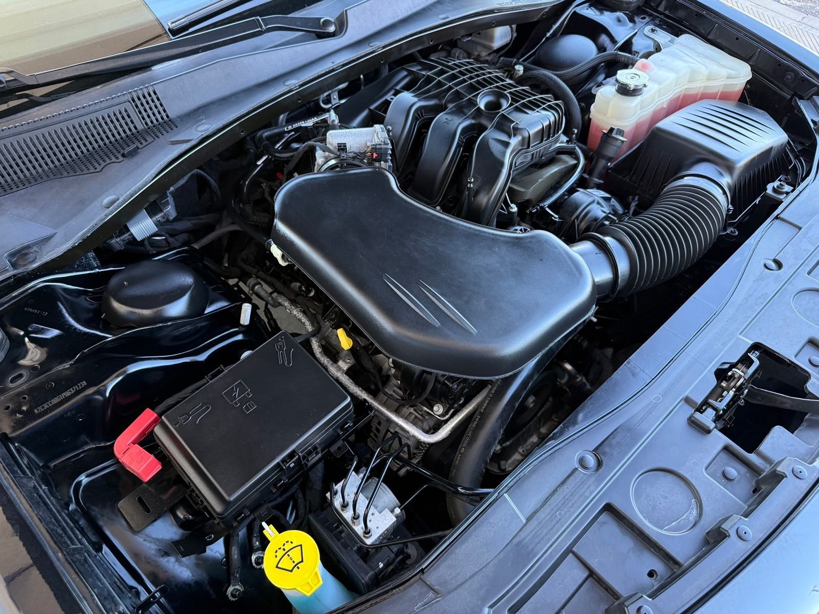 2023 Chrysler 300 S - Photo 38