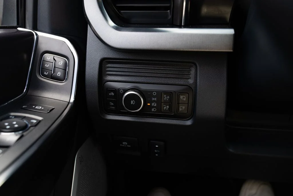 Used 2026 Gray Ford Platinum image 13