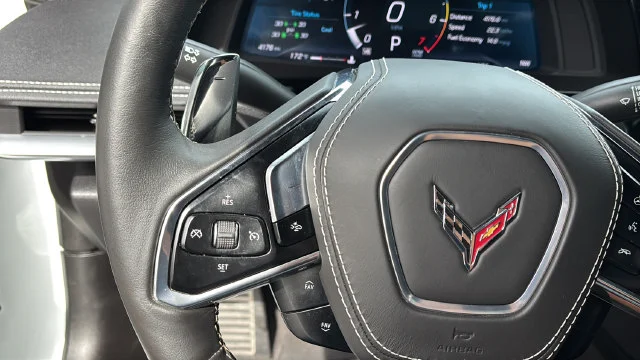 Used 2025 White Chevrolet Stingray image 23