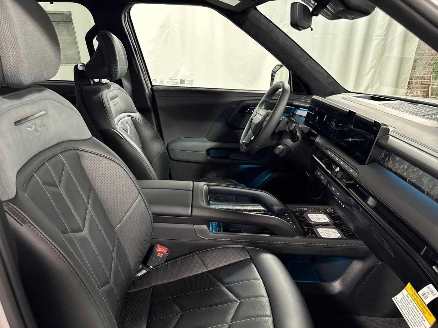 New 2027 Ebony Black Kia X-Pro SX-Prestige image 32