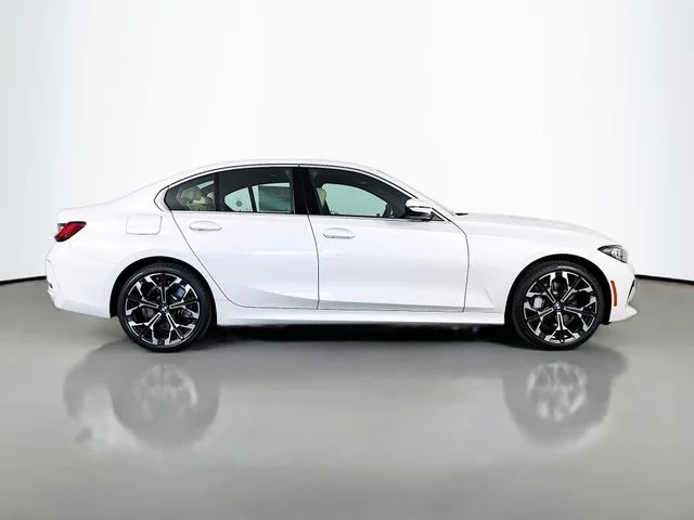 2025 BMW 3 Series 330i - Photo 8