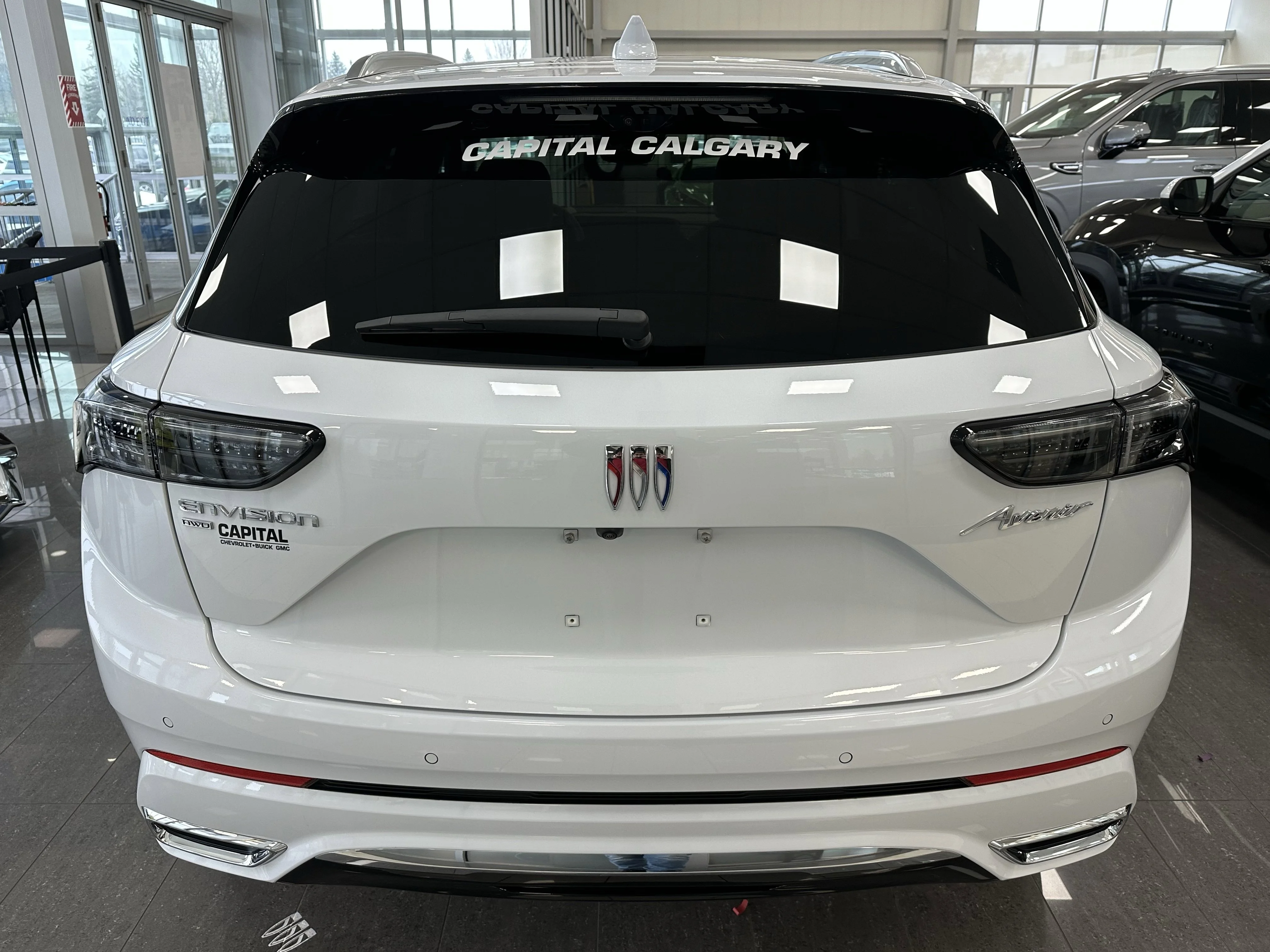 New 2026 Iridescent White Tricoat Buick Avenir image 5