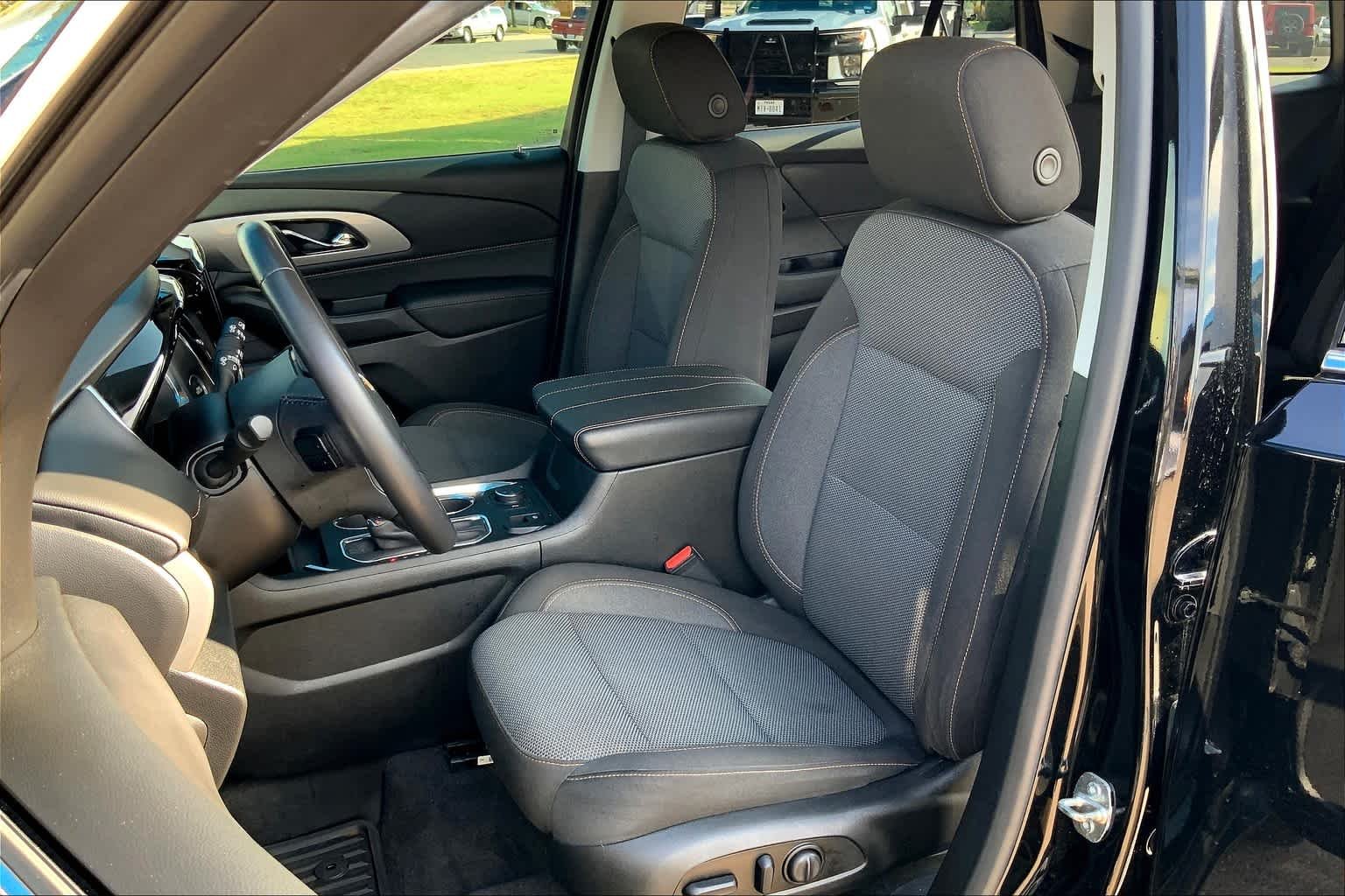 Used 2019 MOSAIC BLACK METALLIC Chevrolet LT Cloth image 8