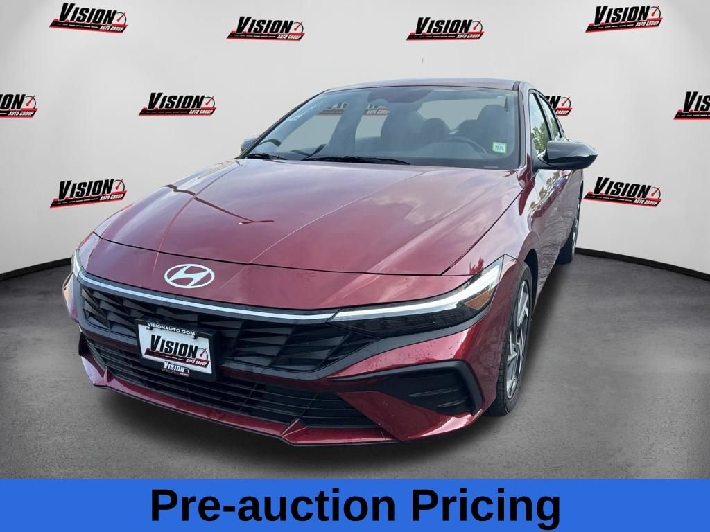 Used 2025 Red Hyundai SEL Sport image 1
