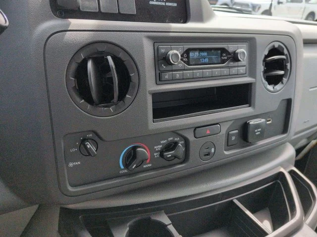 New 2027 Oxford White Ford E-450 DRW image 17