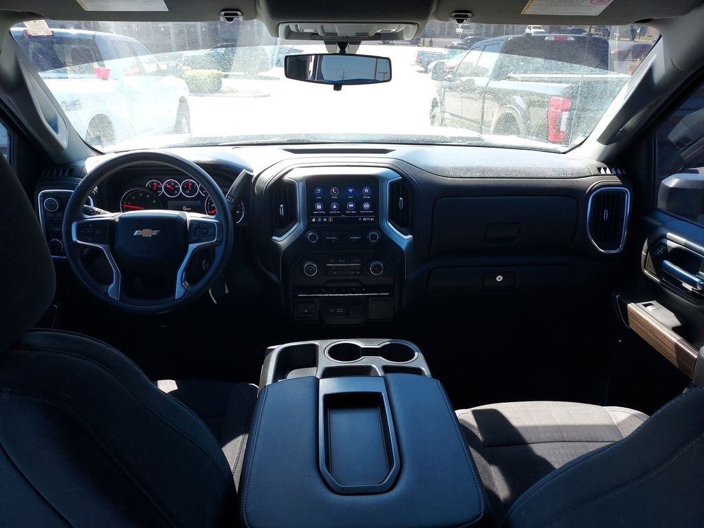 Used 2021 White Chevrolet LT image 10
