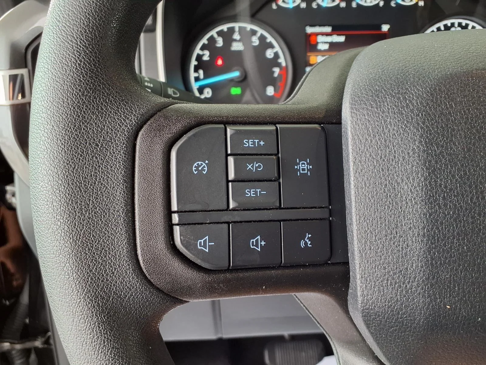 Used 2023 Agate Black Metallic Ford XL image 26