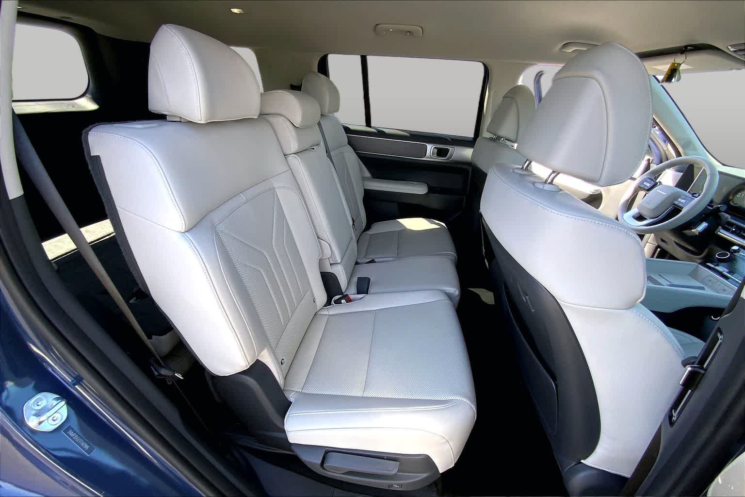 Used 2026 Atlantis Blue Hyundai SEL image 19