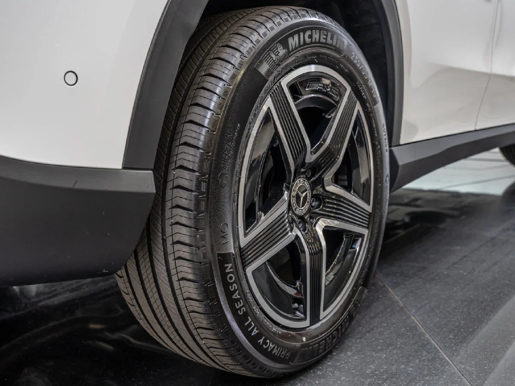 Certified Used 2026 Polar White Mercedes-Benz GLC 300 image 53