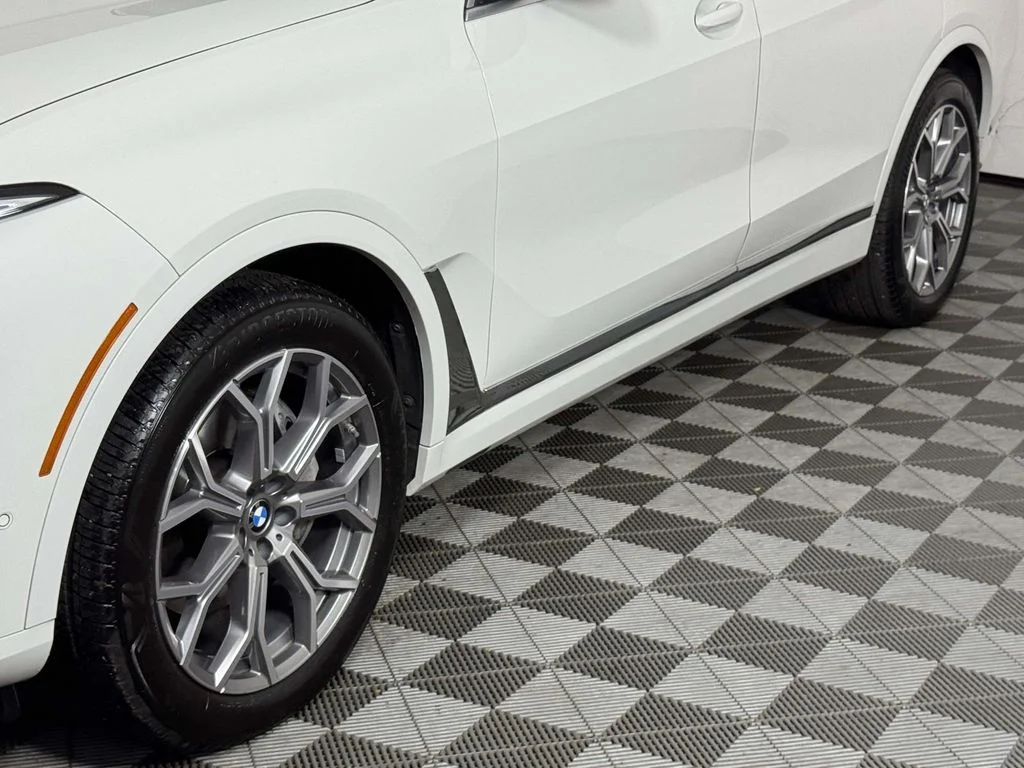 Certified Used 2024 White BMW xDrive40i image 13
