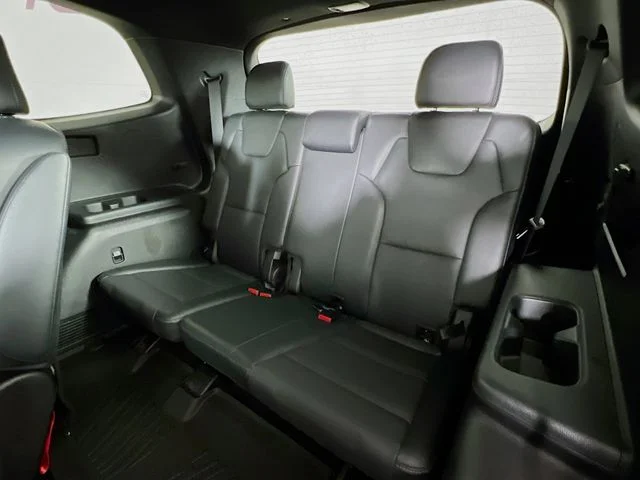 Used 2023 White Kia EX X-Line image 35
