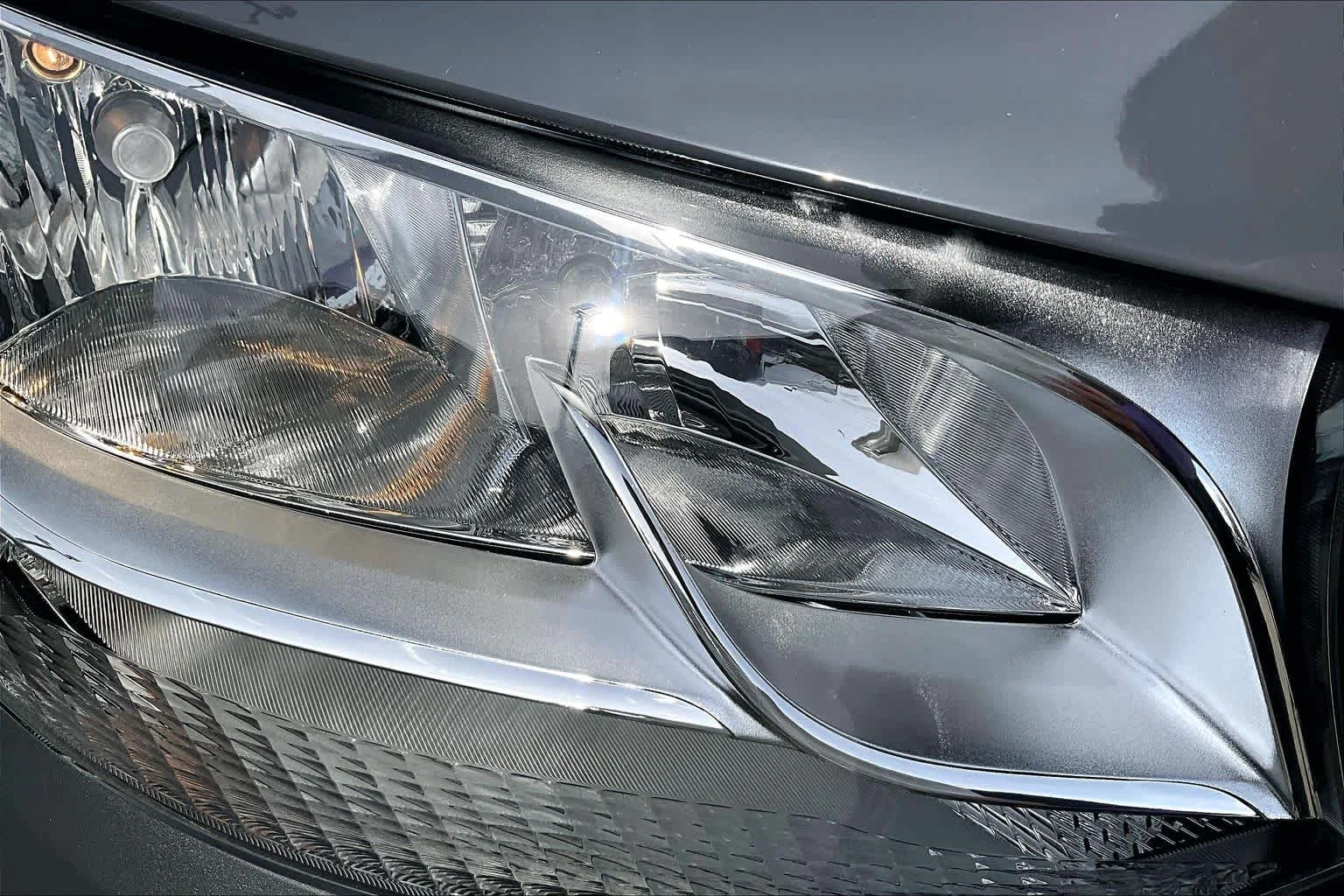 New 2025 D03/High roof Mercedes-Benz  image 15