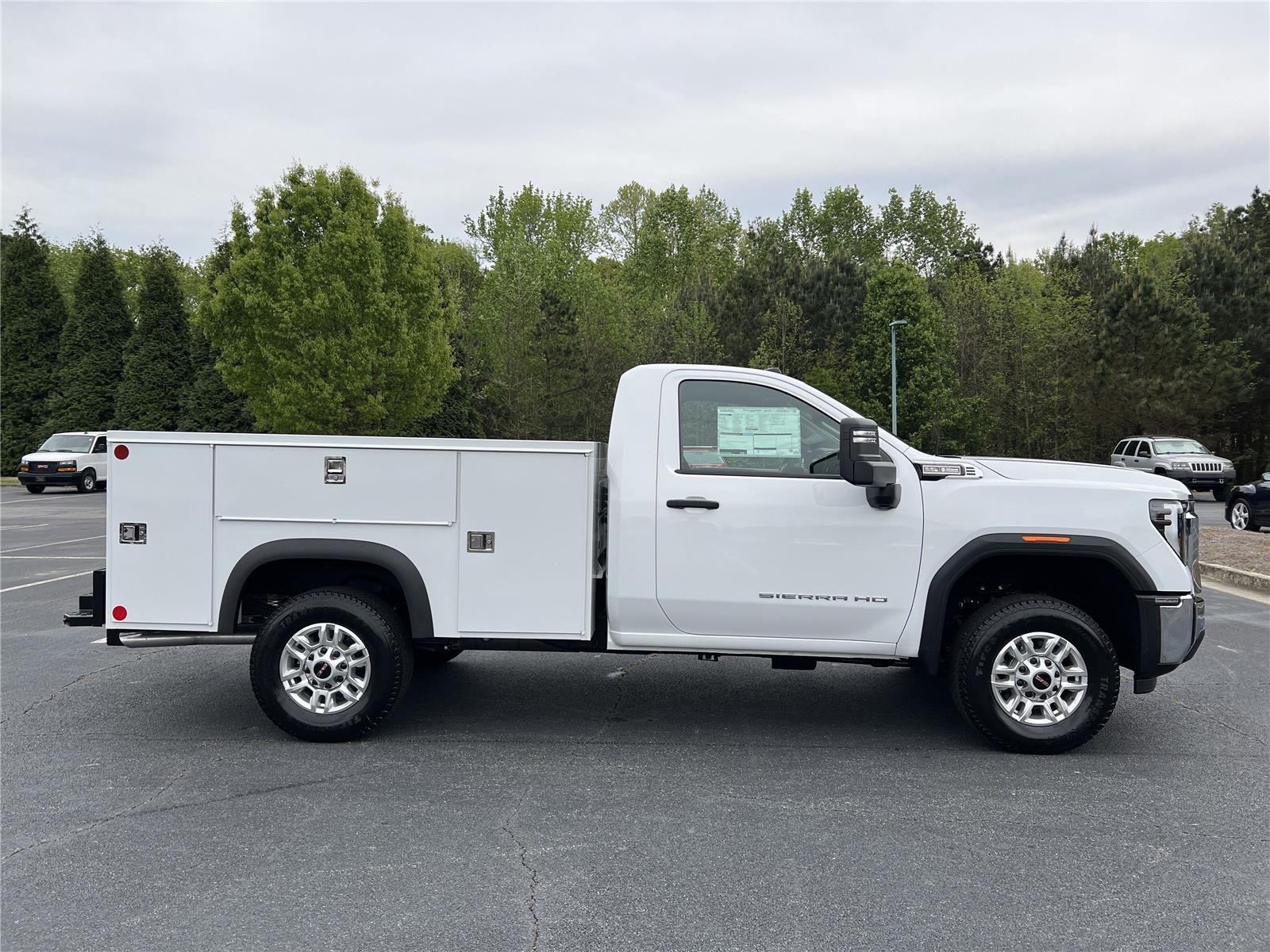 2025 GMC Sierra 2500HD Pro - Photo 8