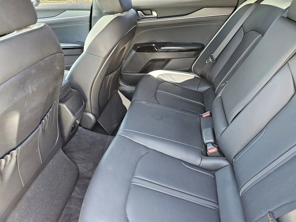 Used 2025 Wolf Gray Kia GT-Line image 19