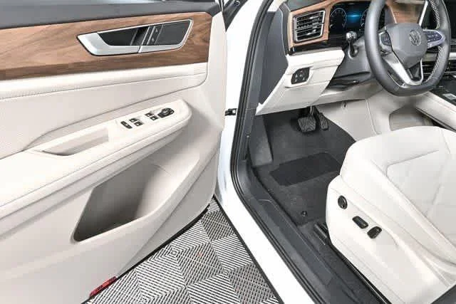 New 2026 Opal White Pearl Volkswagen 2.0T SE image 7