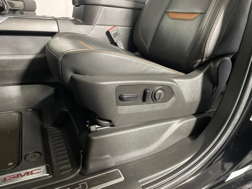 Used 2021 Black GMC AT4 image 12