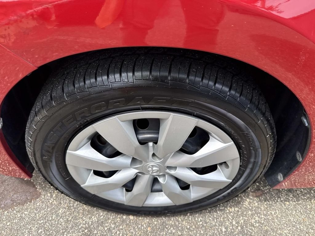 Used 2014 Red Toyota LE image 11