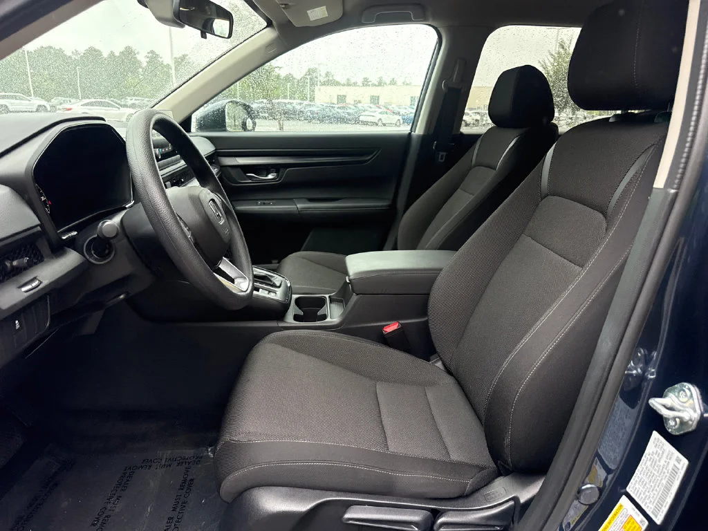 2025 Honda CR-V LX - Photo 13