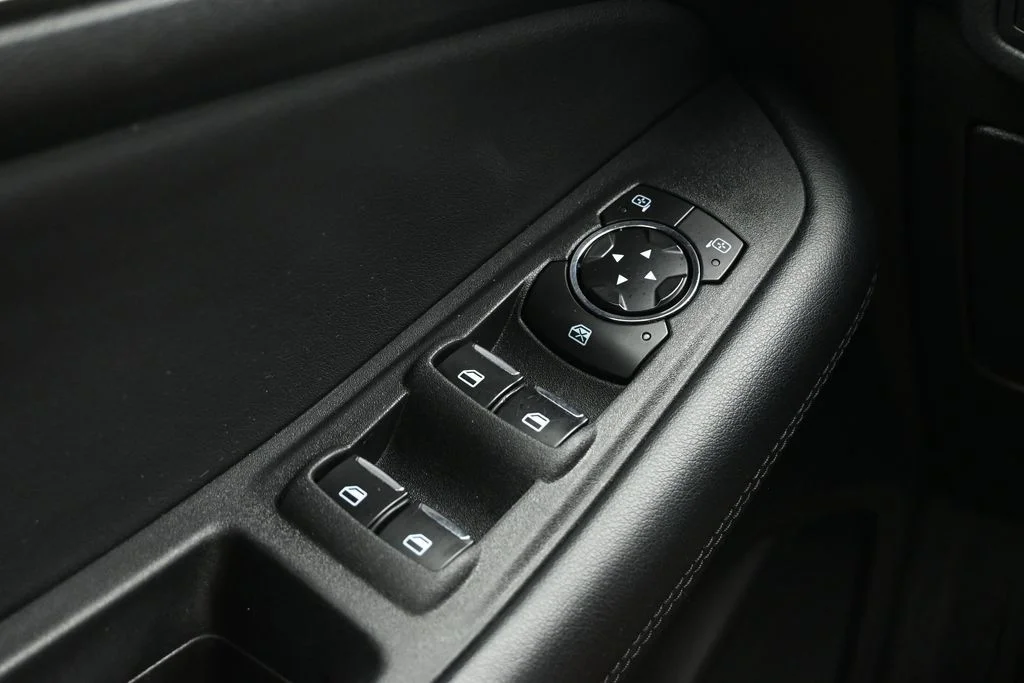 Used 2023 Black Metallic Ford SE image 27