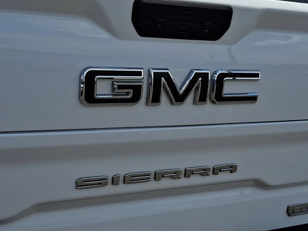 Used 2021 SUMMIT WHITE GMC Elevation image 65