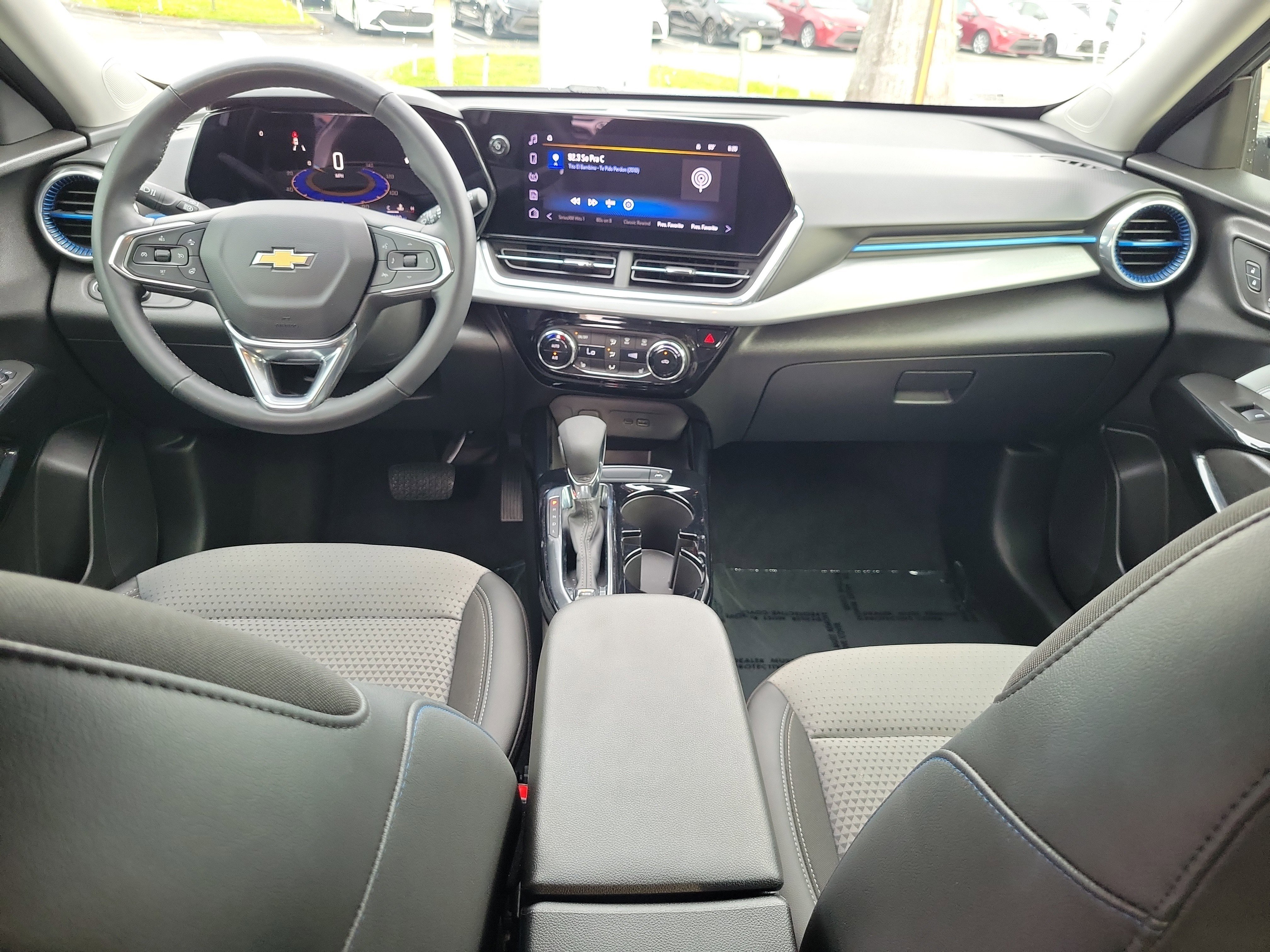 Used 2025 Sterling Gray Metallic Chevrolet LT image 10