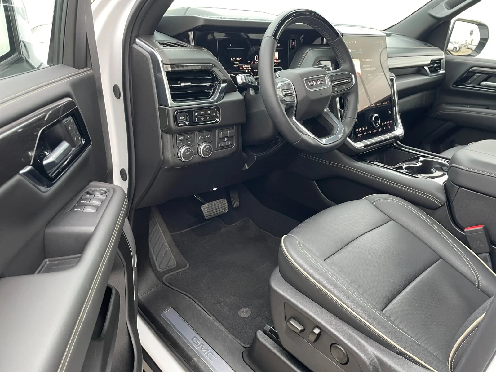 Used 2026 Summit White GMC Elevation 4WD Leather Sunroof Super Cruise Rear Media image 14