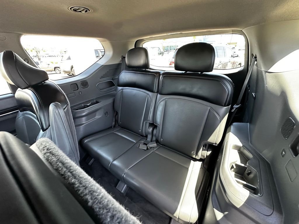 Used 2024 Snow White Pearl Kia Light Long Range image 19