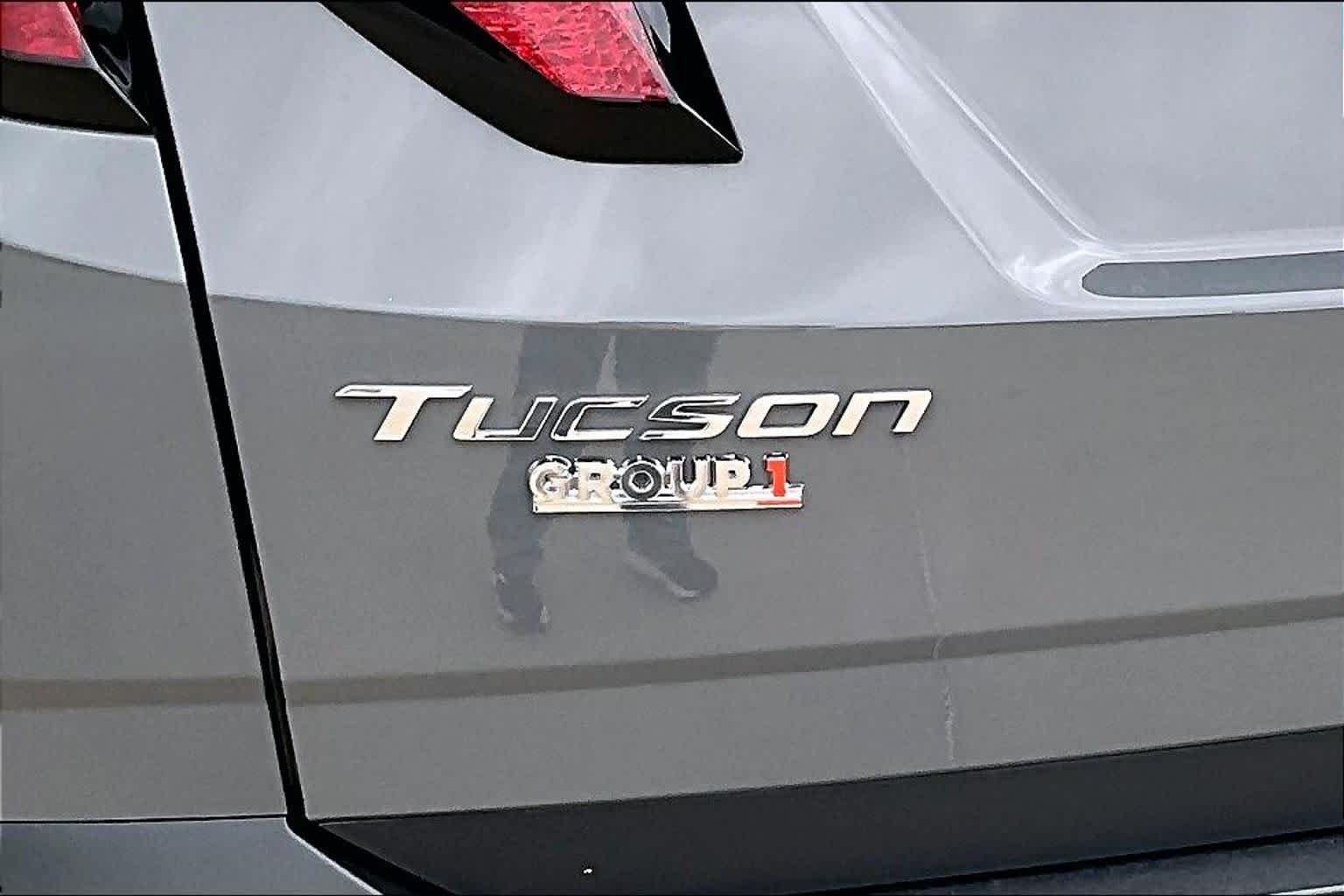 Used 2024 Hampton Gray Hyundai SEL image 28